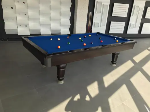 Amerikan Bilardo Masası – Mavi Çuha, Siyah Gövde